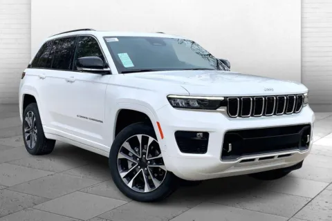 White 2025 Jeep Grand Cherokee Overland for sale in Kansas City, MO