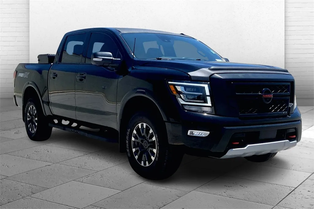 Black 2021 Nissan Titan PRO-4X for sale in Kansas City, MO