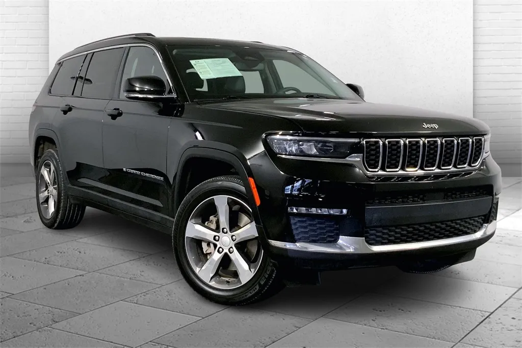Black 2021 Jeep Grand Cherokee L Limited for sale in Kansas City, MO