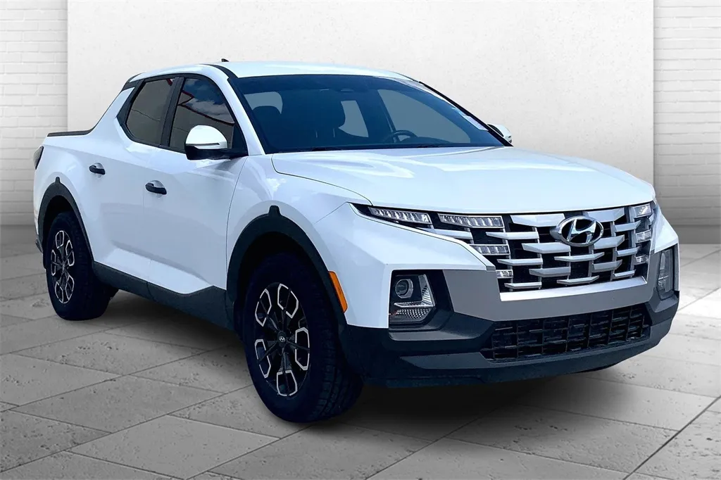 White 2023 Hyundai Santa Cruz SEL for sale in Kansas City, MO
