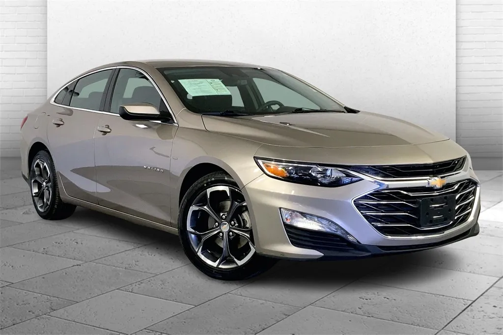 Gray 2023 Chevrolet Malibu LT for sale in Kansas City, MO