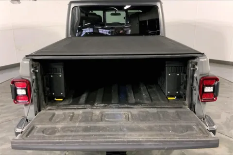 More photos of 2021 Jeep Gladiator Willys at Cable Dahmer Chrysler Dodge Jeep Ram of Kansas City, MO