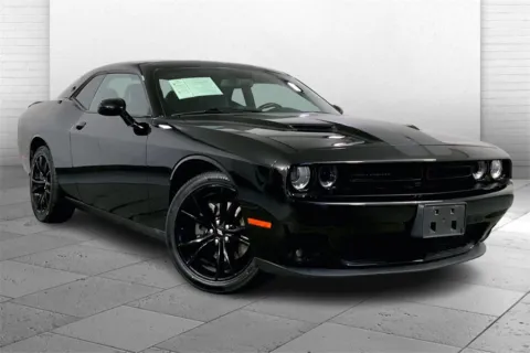 Black 2018 Dodge Challenger SXT for sale in Kansas City, MO