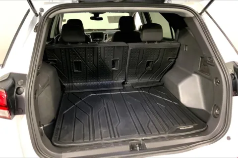 More photos of 2023 Chevrolet Equinox LT at Cable Dahmer Chrysler Dodge Jeep Ram of Kansas City, MO