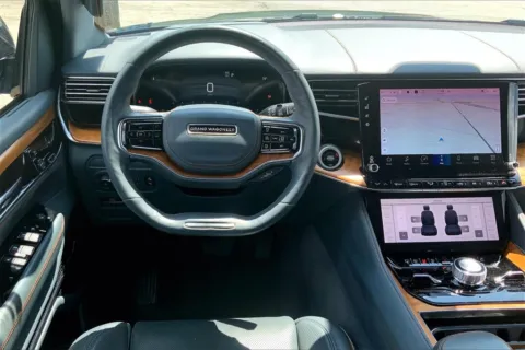 More photos of 2022 Jeep Grand Wagoneer Series II at Cable Dahmer Chrysler Dodge Jeep Ram of Kansas City, MO