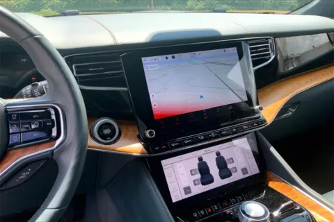 More photos of 2022 Jeep Grand Wagoneer Series II at Cable Dahmer Chrysler Dodge Jeep Ram of Kansas City, MO