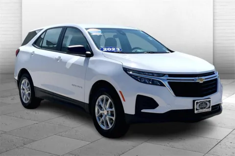 White 2022 Chevrolet Equinox LS for sale in Kansas City, MO