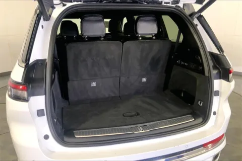 More photos of 2023 Jeep Grand Cherokee L Overland at Cable Dahmer Chrysler Dodge Jeep Ram of Kansas City, MO