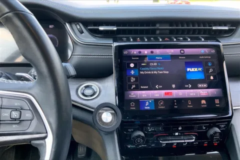 More photos of 2021 Jeep Grand Cherokee L Limited at Cable Dahmer Chrysler Dodge Jeep Ram of Kansas City, MO