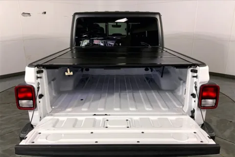 More photos of 2020 Jeep Gladiator Sport at Cable Dahmer Chrysler Dodge Jeep Ram of Kansas City, MO