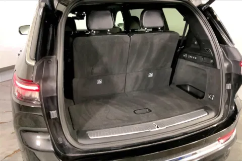 More photos of 2021 Jeep Grand Cherokee L Overland at Cable Dahmer Chrysler Dodge Jeep Ram of Kansas City, MO