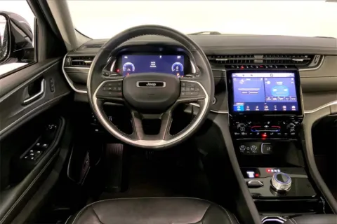 More photos of 2022 Jeep Grand Cherokee Limited at Cable Dahmer Chrysler Dodge Jeep Ram of Kansas City, MO