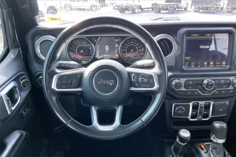 More photos of 2020 Jeep Gladiator Overland at Cable Dahmer Chrysler Dodge Jeep Ram of Kansas City, MO