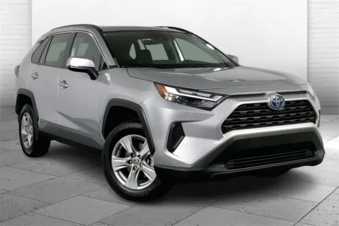 Silver 2022 Toyota RAV4 Hybrid XLE for sale in Kansas City, MO