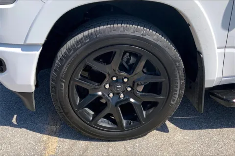 More photos of 2022 Ram 1500 Laramie at Cable Dahmer Chrysler Dodge Jeep Ram of Kansas City, MO