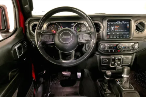 More photos of 2021 Jeep Gladiator Willys 4x4 at Cable Dahmer Chrysler Dodge Jeep Ram of Kansas City, MO