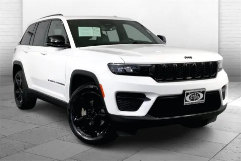 White 2023 Jeep Grand Cherokee Altitude X for sale in Kansas City, MO