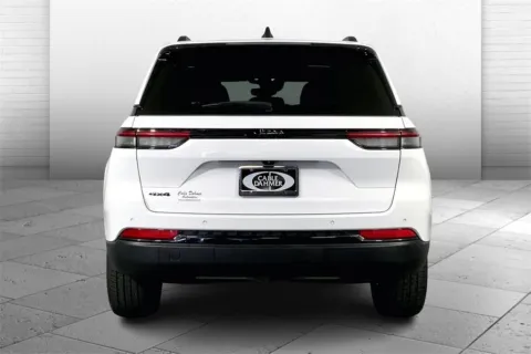 Another view of 2023 Jeep Grand Cherokee Altitude X for sale in Kansas City, MO at Cable Dahmer Chrysler Dodge Jeep Ram of Kansas City