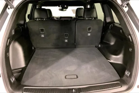 More photos of 2023 Jeep Grand Cherokee Altitude X at Cable Dahmer Chrysler Dodge Jeep Ram of Kansas City, MO
