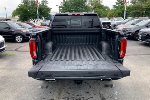 More photos of 2022 GMC Sierra 1500 Denali at Cable Dahmer Chrysler Dodge Jeep Ram of Kansas City, MO