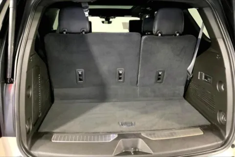 More photos of 2021 GMC Yukon Denali at Cable Dahmer Chrysler Dodge Jeep Ram of Kansas City, MO