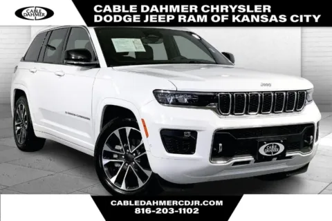 White 2024 Jeep Grand Cherokee Overland for sale in Kansas City, MO