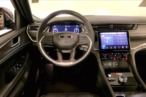 More photos of 2024 Jeep Grand Cherokee L Limited at Cable Dahmer Chrysler Dodge Jeep Ram of Kansas City, MO