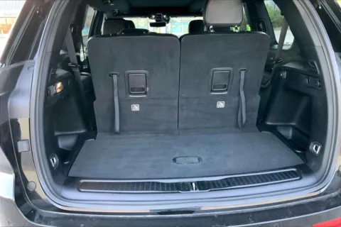 More photos of 2024 Jeep Grand Cherokee L Limited 4x4 at Cable Dahmer Chrysler Dodge Jeep Ram of Kansas City, MO