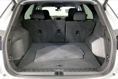 More photos of 2022 Chevrolet Equinox AWD LT at Cable Dahmer Chrysler Dodge Jeep Ram of Kansas City, MO