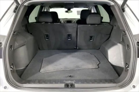 More photos of 2022 Chevrolet Equinox AWD LT at Cable Dahmer Chrysler Dodge Jeep Ram of Kansas City, MO