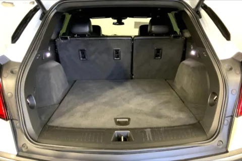 More photos of 2021 Cadillac XT5 FWD Luxury at Cable Dahmer Chrysler Dodge Jeep Ram of Kansas City, MO