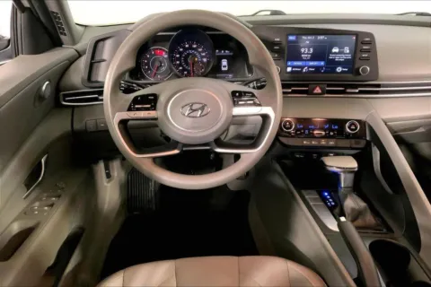 More photos of 2021 Hyundai ELANTRA SEL at Cable Dahmer Chrysler Dodge Jeep Ram of Kansas City, MO
