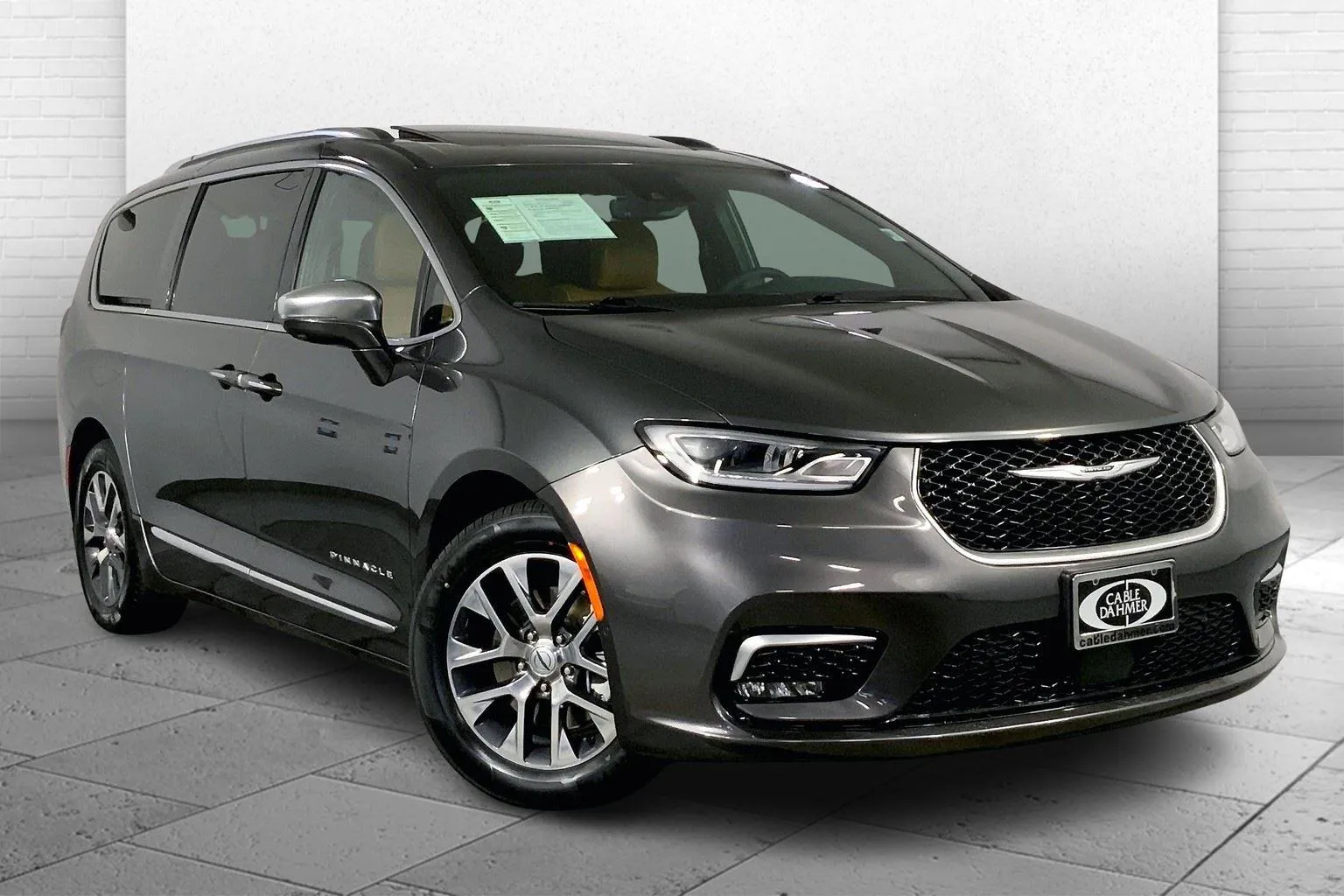 Gray 2022 Chrysler Pacifica Hybrid Pinnacle for sale in Kansas City, MO