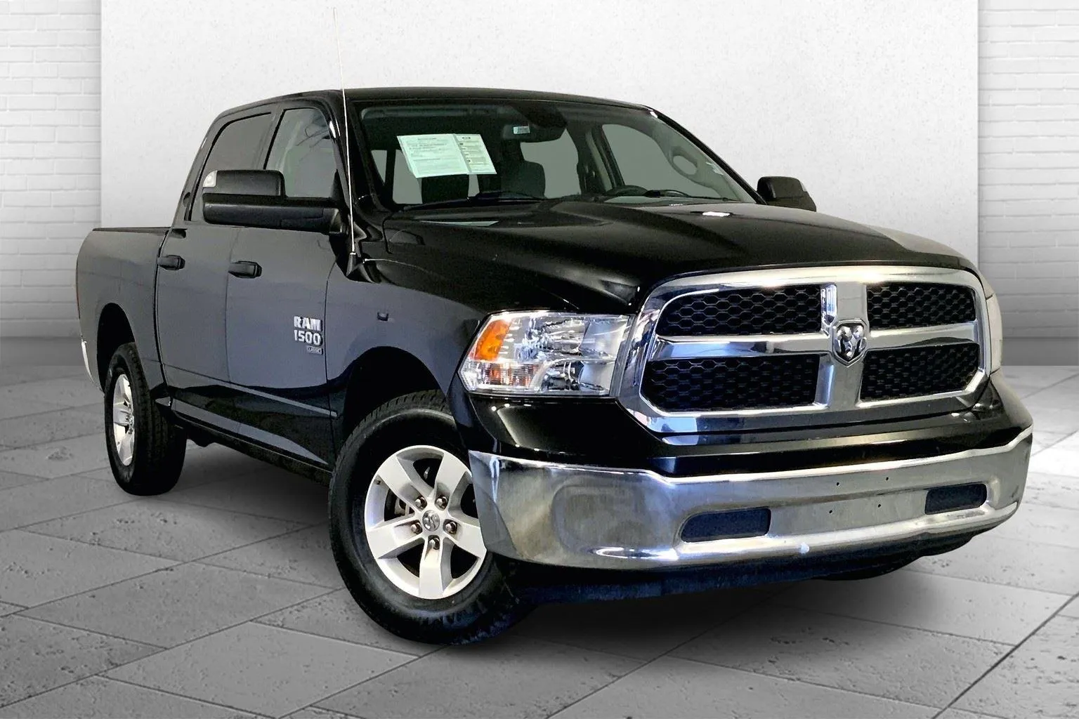 2023 RAM 1500 Classic SLT Crew Cab 4x4 5'7' Box for sale in Kansas City, MO