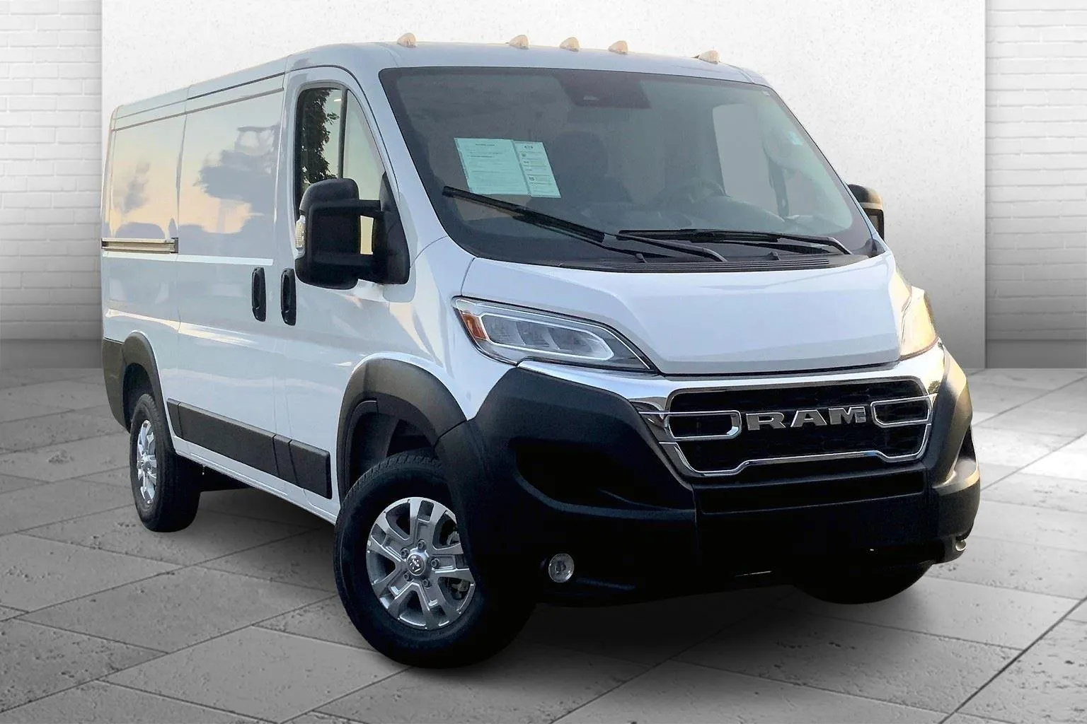 White 2025 RAM ProMaster 1500 Cargo Van SLT Low Roof 136' WB for sale in Kansas City, MO