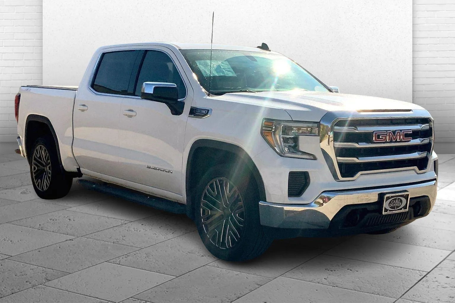 White 2020 GMC Sierra 1500 4WD Crew Cab Short Box SLE for sale in Kansas City, MO