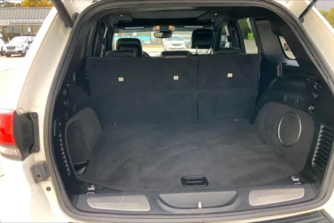 More photos of 2020 Jeep Grand Cherokee High Altitude 4X4 at Cable Dahmer Chrysler Dodge Jeep Ram of Kansas City, MO