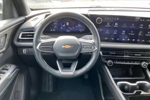 More photos of 2025 Chevrolet Traverse LT at Cable Dahmer Chevrolet of Independence, MO