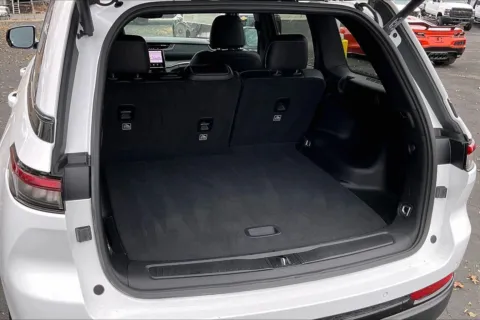 More photos of 2025 Jeep Grand Cherokee Limited at Cable Dahmer Chevrolet of Independence, MO