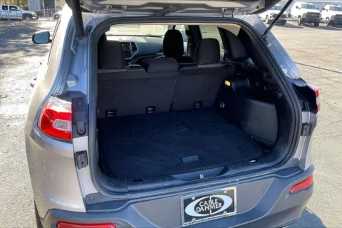 More photos of 2014 Jeep Cherokee Latitude at Cable Dahmer Chevrolet of Independence, MO