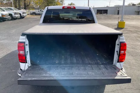 More photos of 2018 Chevrolet Silverado 1500 LT at Cable Dahmer Chevrolet of Independence, MO