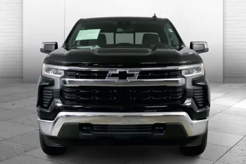 Photos of 2023 Chevrolet Silverado 1500 LT for sale in Independence, MO at Cable Dahmer Chevrolet of Independence