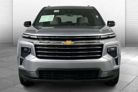 Photos of 2025 Chevrolet Traverse LT for sale in Independence, MO at Cable Dahmer Chevrolet of Independence