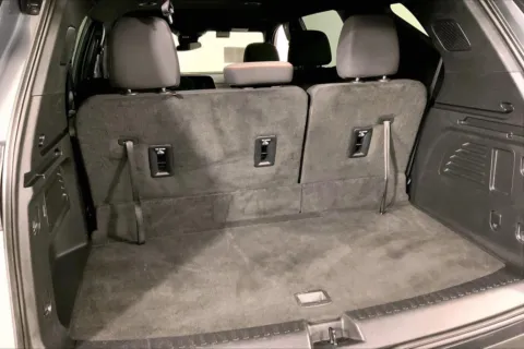 More photos of 2025 Chevrolet Traverse LT at Cable Dahmer Chevrolet of Independence, MO