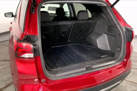 More photos of 2024 Chevrolet Equinox LT at Cable Dahmer Chevrolet of Independence, MO