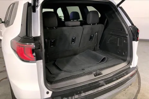 More photos of 2025 GMC Acadia Elevation at Cable Dahmer Chevrolet of Independence, MO