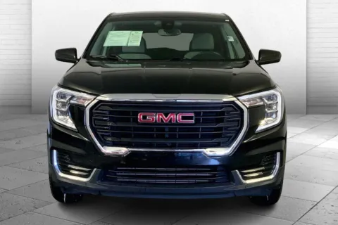 Photos of 2024 GMC Terrain SLE for sale in Independence, MO at Cable Dahmer Chevrolet of Independence