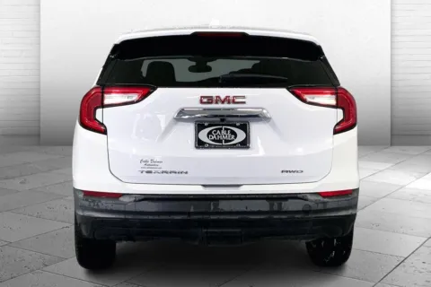 Another view of 2024 GMC Terrain SLE for sale in Independence, MO at Cable Dahmer Chevrolet of Independence