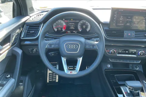 More photos of 2025 Audi SQ5 Premium Plus at Cable Dahmer Chevrolet of Independence, MO