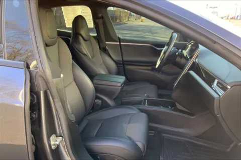 More photos of 2017 Tesla Model S 100D at Cable Dahmer Chevrolet of Independence, MO